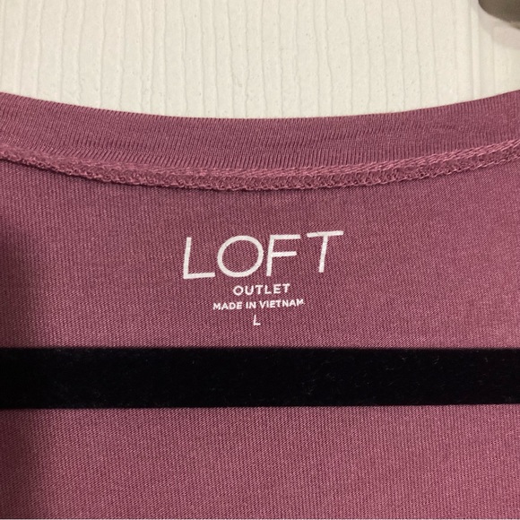 Ann Taylor Loft Mauve Top - Picture 2 of 4